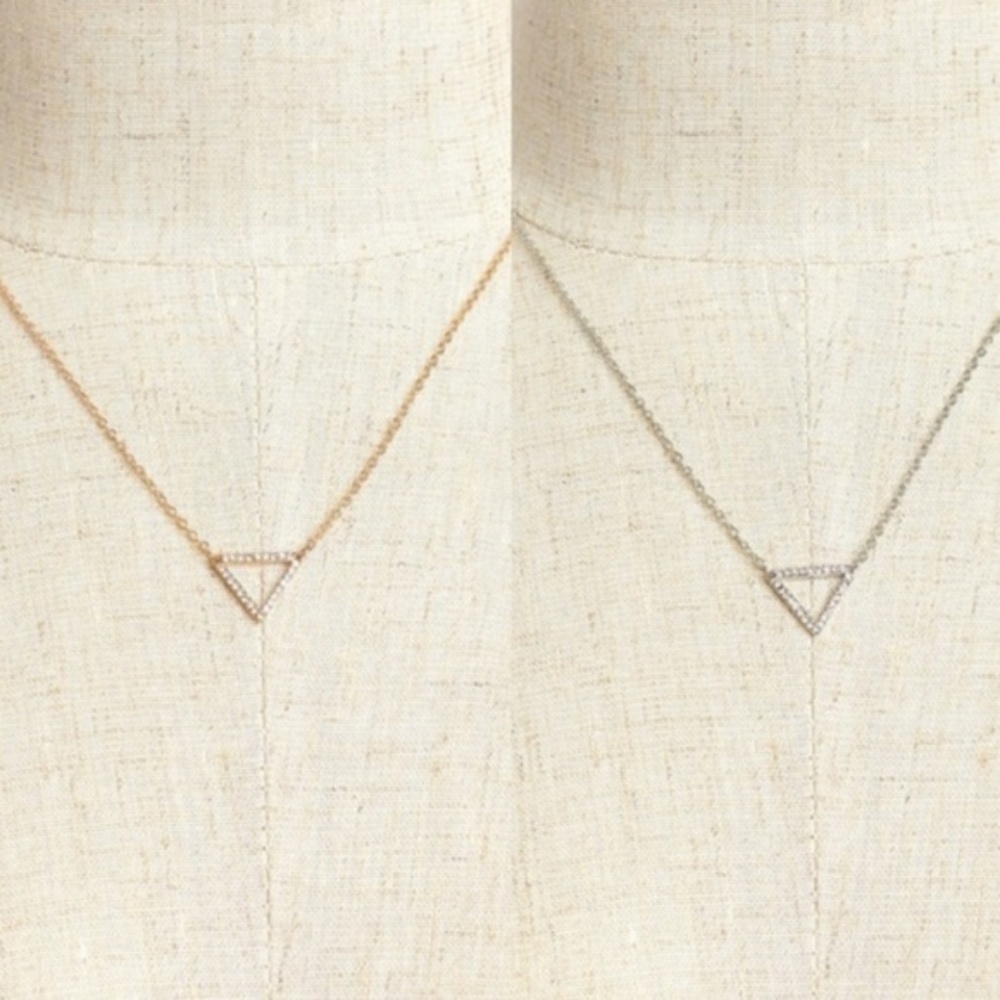 Dainty necklace SILVER OR GOLD AVAILABLE - Picture 2 of 4